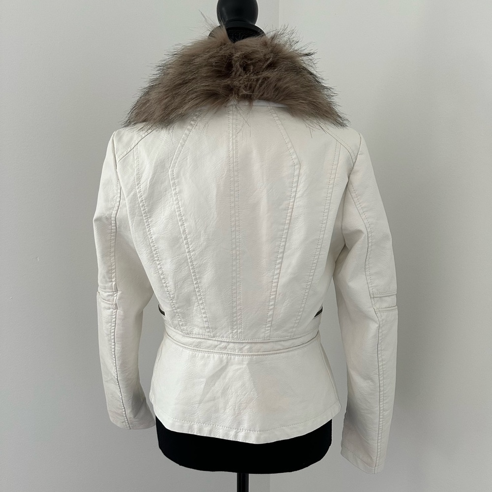 NWT Faux Leather Jacket with Fur Collar - Picture 3 of 5